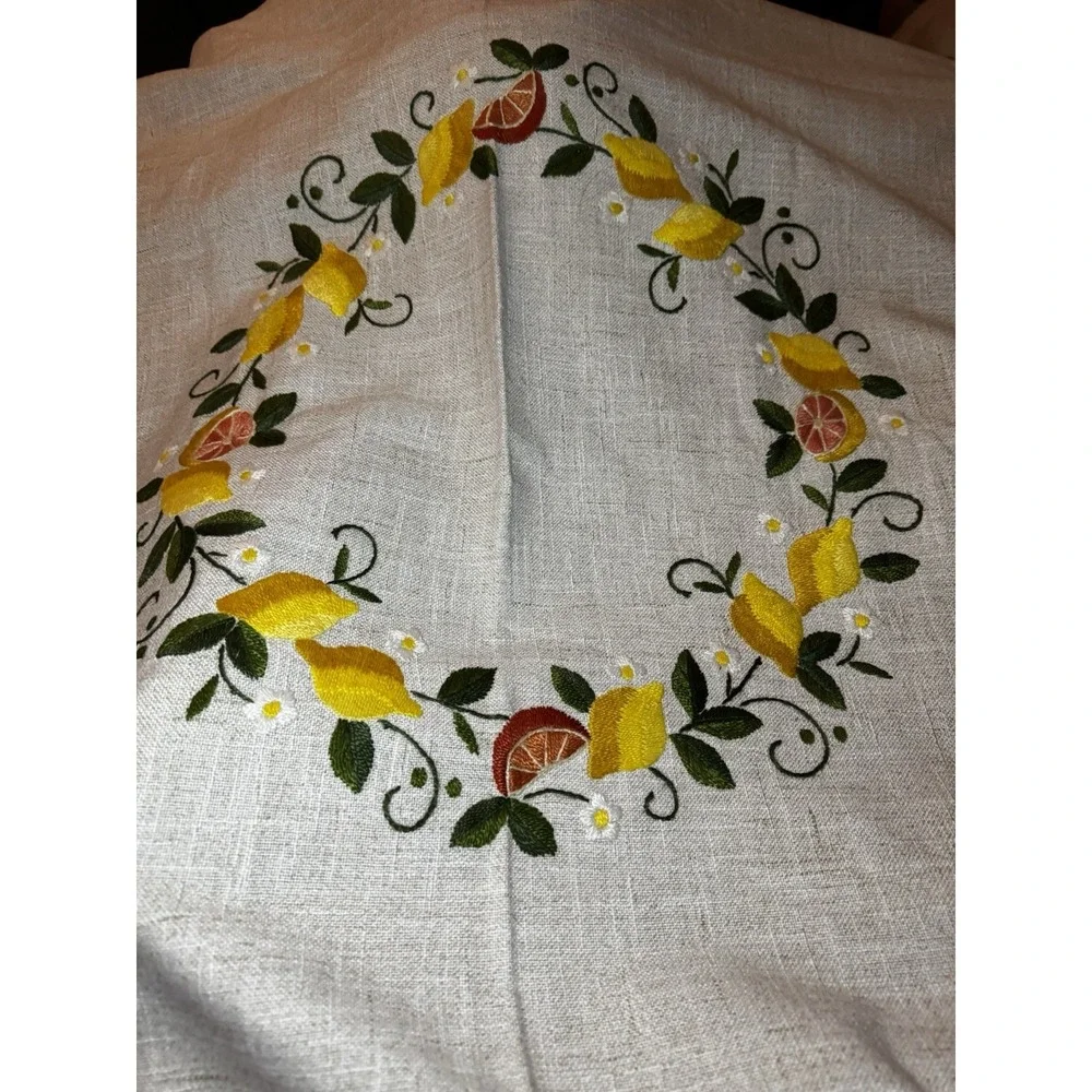 Brand NewVintage Cutwork floral fruit hand Embroidered Oval Tablecloth 63